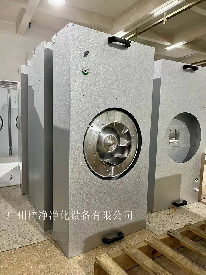 群控FFU是把幾十,幾百乃至上千臺FFU通過FFU監(jiān)控主機將其連接起來并進(jìn)行監(jiān)控。